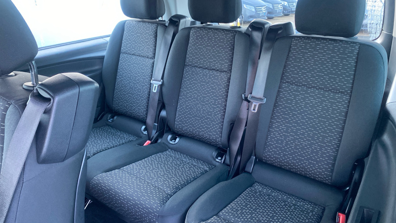Mercedes-Benz Vito ELr Tourer L3 Electric Fwd 150kW 100kWh Premium 9-Seater Auto